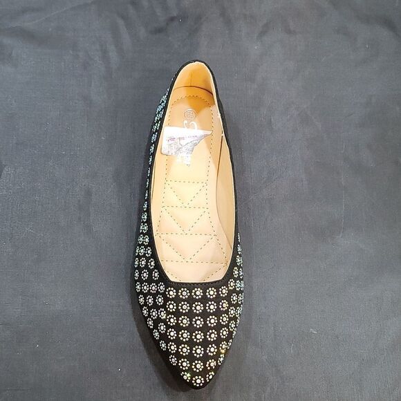 BRAND NEW FOREVER STUDDED POINTED TOE WOMEN"S BALLET FLATS - Picture 13 of 13
